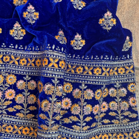Velvet Blue Lehenga size large (fabrics only ) - Picture 5 of 14
